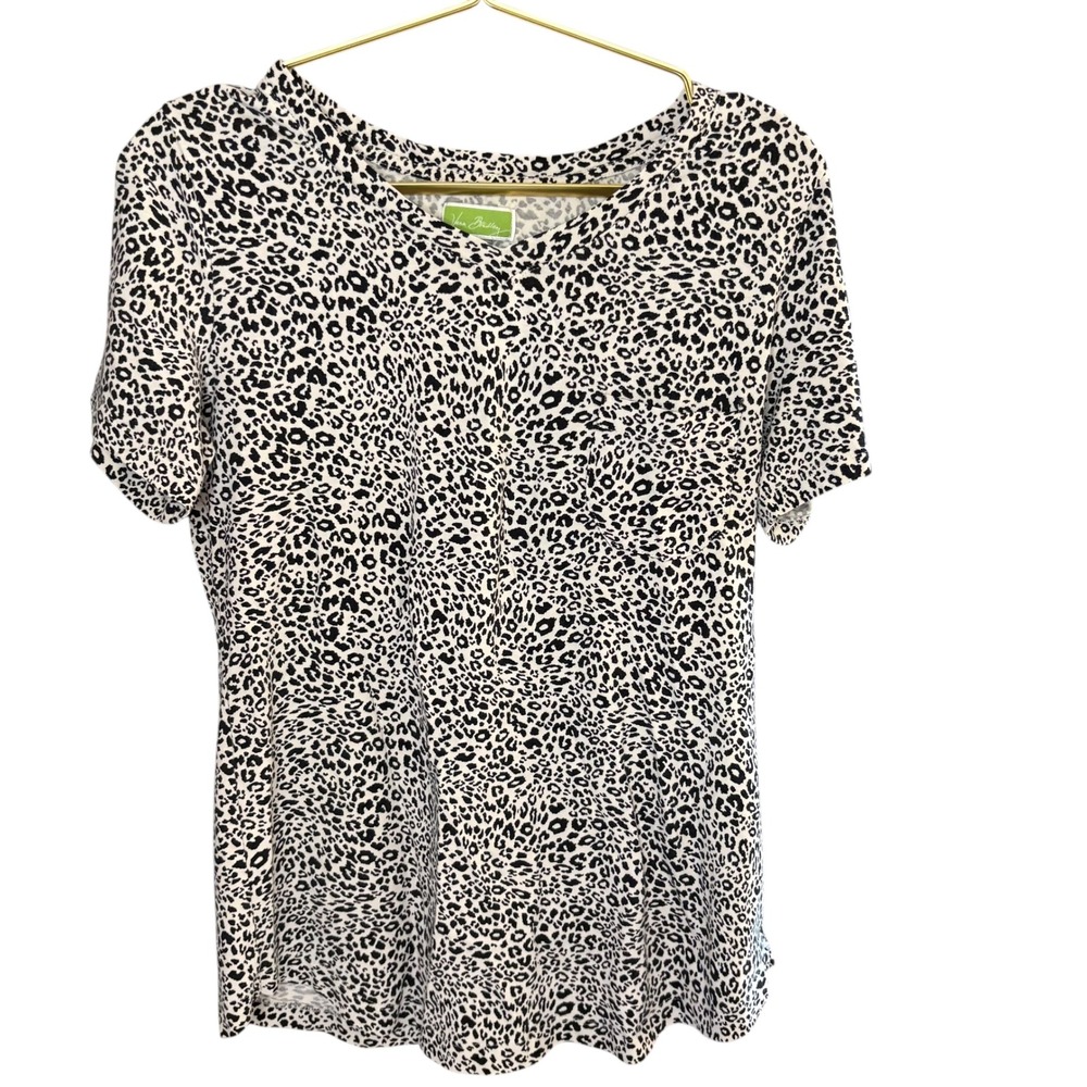 Vera Bradley Black & White Leopard Print Short Sleeve Top. Medium